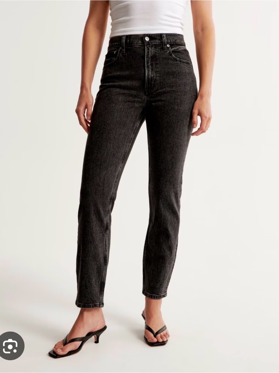 Abercrombie & Fitch Denim - Abercrombie & Fitch High-Rise Mom Jeans Curve Love 30 in Black